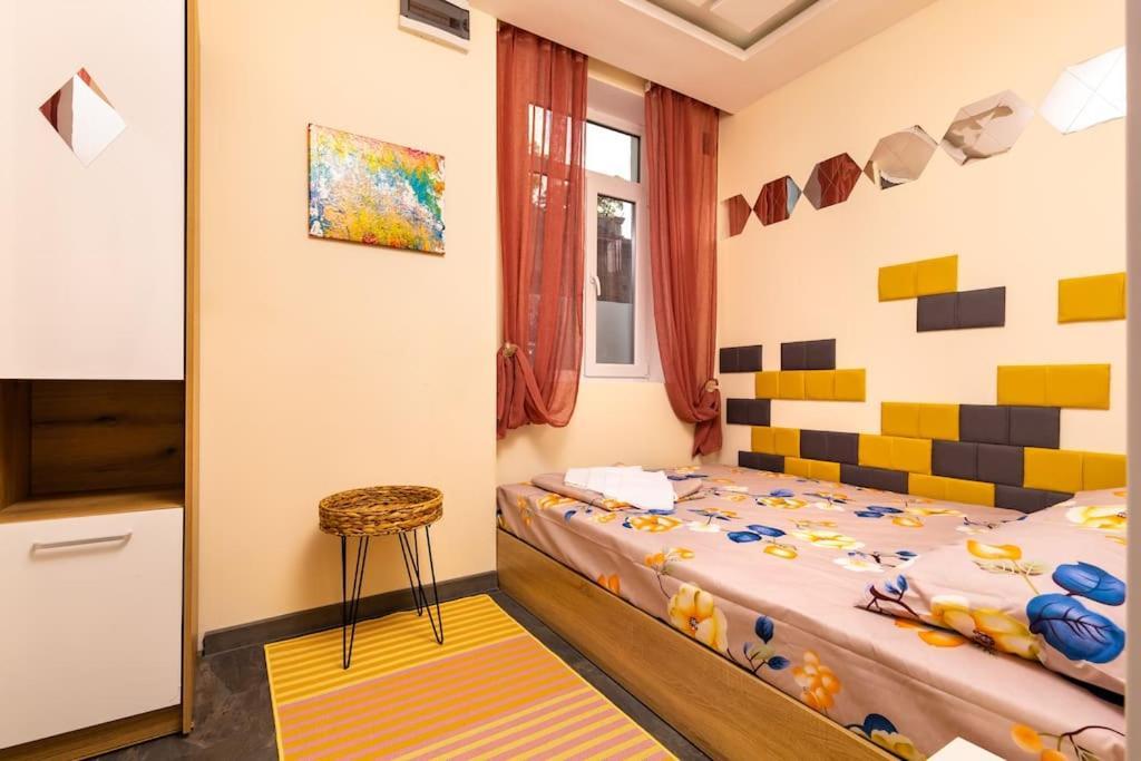 Modern 1Br Apartment With Private Garden Top Center Plovdiv Exterior foto